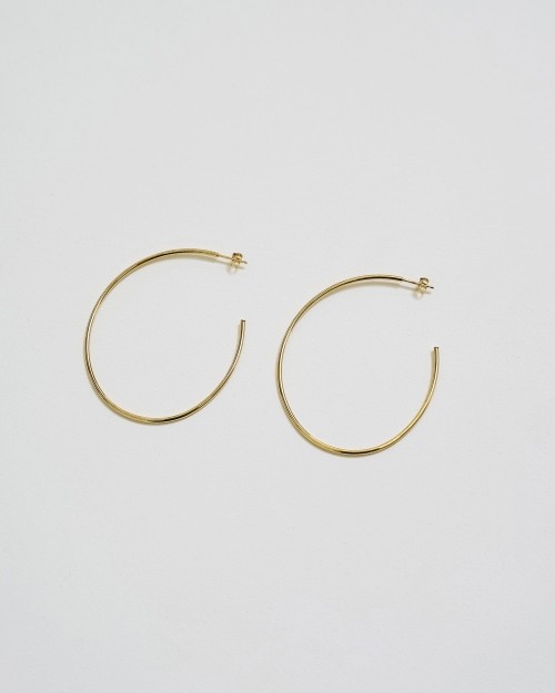 no.037 エメラルドとオニキスのdrop hoop