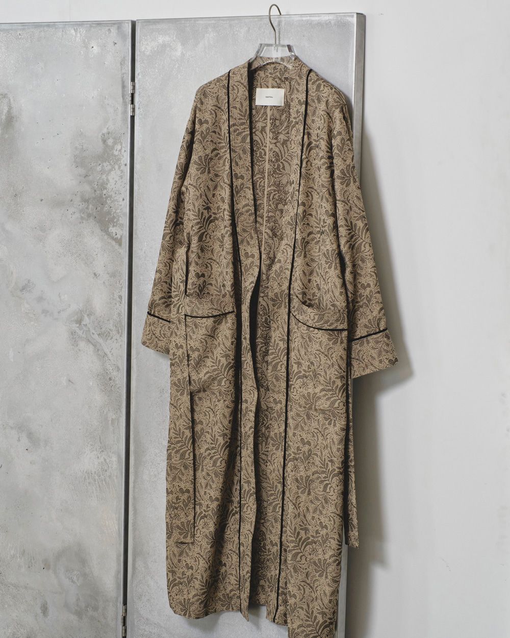 Jacquard Piping Gown Jacquard Piping Gown,ジャガードガウン,12510003,ジャガードガウン,ガウン,コート,春コート,ジャガード,パイピングガウン,todayful,トゥデイフル,lifes,ライフズ,25ss