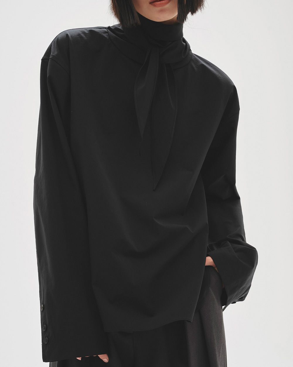 Roundhem Tie Blouse Roundhem Tie Blouse,ラウンドヘムタイブラウス,12520408,ブラウス,ラウンドヘムブラウス,ラウンドヘムシャツ,襟付きブラウス,襟付きシャツ,todayful,トゥデイフル,lifes,ライフズ,25aw,吉田怜香