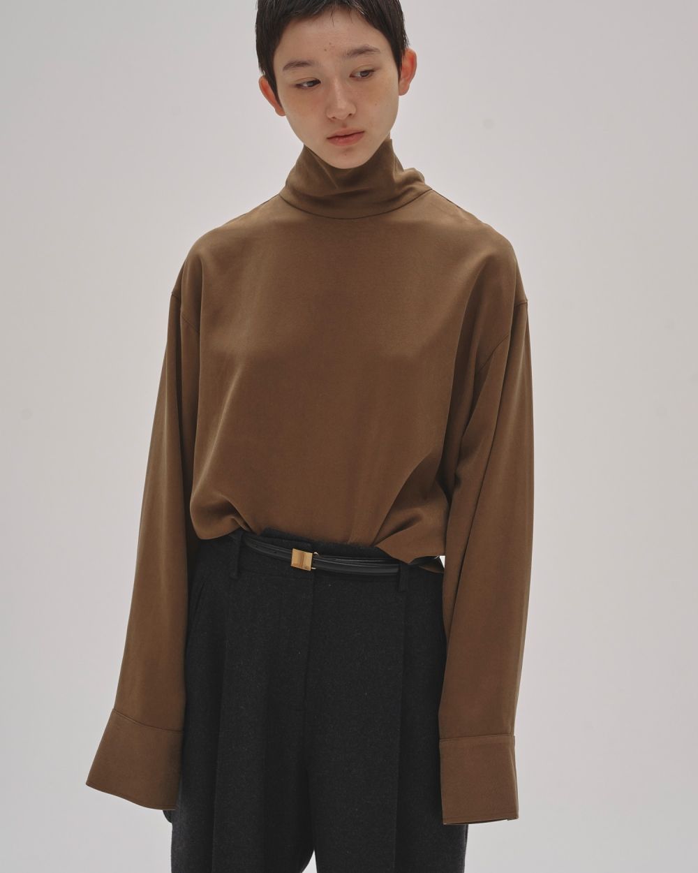 美品 todayful Peachskin Turtle Blouse ブラウン TODAYFUL(トゥデイフル) / Life's online store（ライフズ