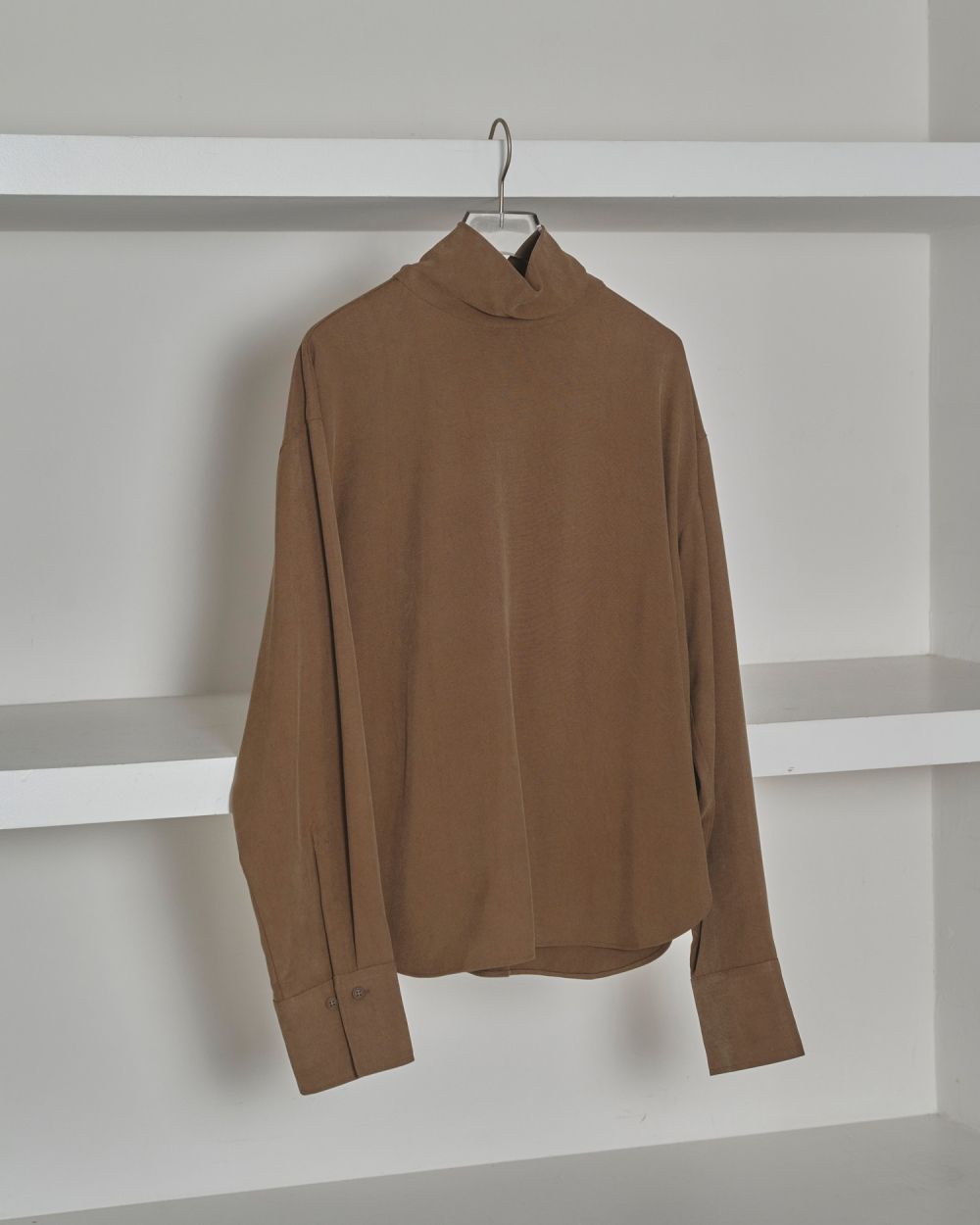 Peachskin Turtle Blouse Peachskin Turtle Blouse,ビーチスキンタートルブラウス,12520414,シャツ,ブラウス,ピーチスキン,タートルブラウス,todayful,トゥデイフル,lifes,吉田怜香,25aw,25winter