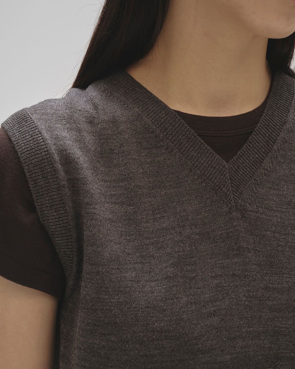 Seamless Knit Vest Seamless Knit Vest,シームレスニットベスト,12520502,ニットベスト,シアーニットベスト,ニットトップ,ベスト,トップス,todayful,トゥデイフル,lifes,ライフズ,25aw,吉田怜香