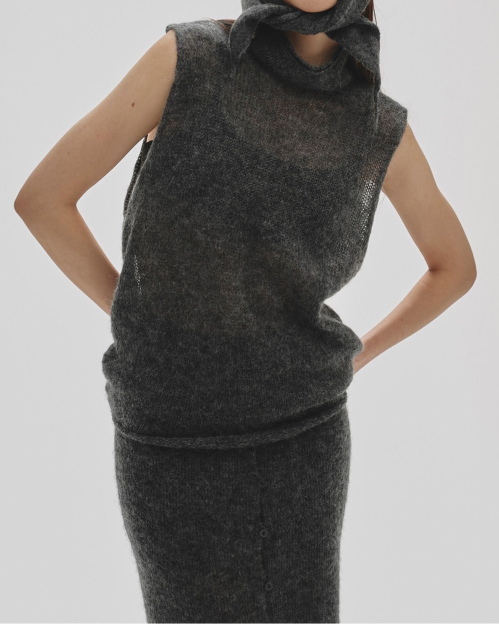 Woolmohair Turtle Knitvest Woolmohair Turtle Knitvest,ウールモヘアタートルニットベスト,12520505,ニットベスト,モヘアベスト,ベスト,ニットトップ,タートルニットベスト,タートルネックトップ,トップス,セットアップ,todayful,トゥデイフル,lifes,ライフズ,25aw,吉田怜香