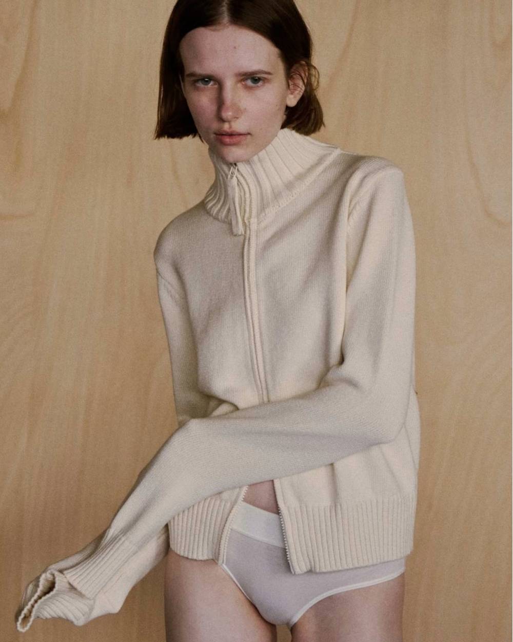 Compact Zip Knit Compact Zip Knit(コンパクトジップニット)です。12520508,ニット,ニットトップス,ジップニットトップス,ジップニット,コンパクトニットトップス,リブニット,todayful,トゥデイフル,lifes,ライフズ,25aw,吉田怜香