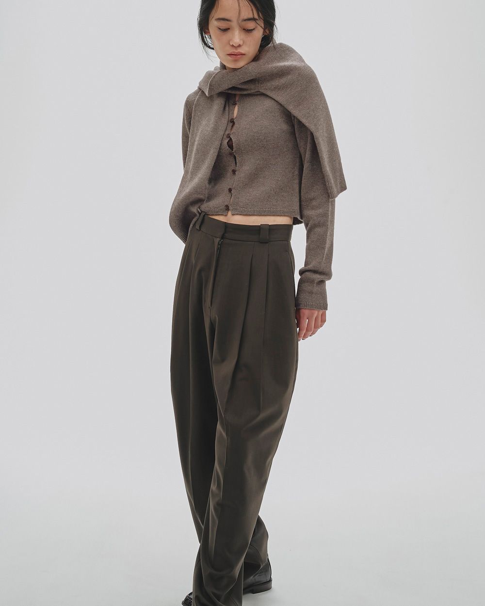 Cashmere Compact Cardigan Cashmere Compact Cardigan,カシミヤコンパクトカーディガン,12520509,カシミヤカーディガン,コンパクトカーディガン,コンパクトニットトップス,カーディガン,ニットカーディガン,カシミヤトップス,ニットトップス,ショートカーディガン,ショートカシミヤカーディガン,セットアップ,todayful,トゥデイフル,lifes,ライフズ,25aw,吉田怜香