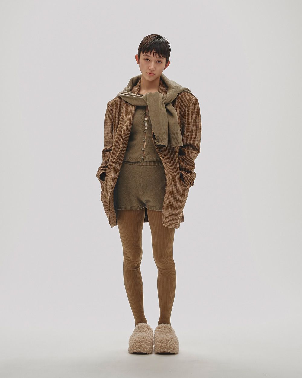 Cashmere Compact Cardigan Cashmere Compact Cardigan,カシミヤコンパクトカーディガン,12520509,カシミヤカーディガン,コンパクトカーディガン,コンパクトニットトップス,カーディガン,ニットカーディガン,カシミヤトップス,ニットトップス,ショートカーディガン,ショートカシミヤカーディガン,セットアップ,todayful,トゥデイフル,lifes,ライフズ,25aw,吉田怜香