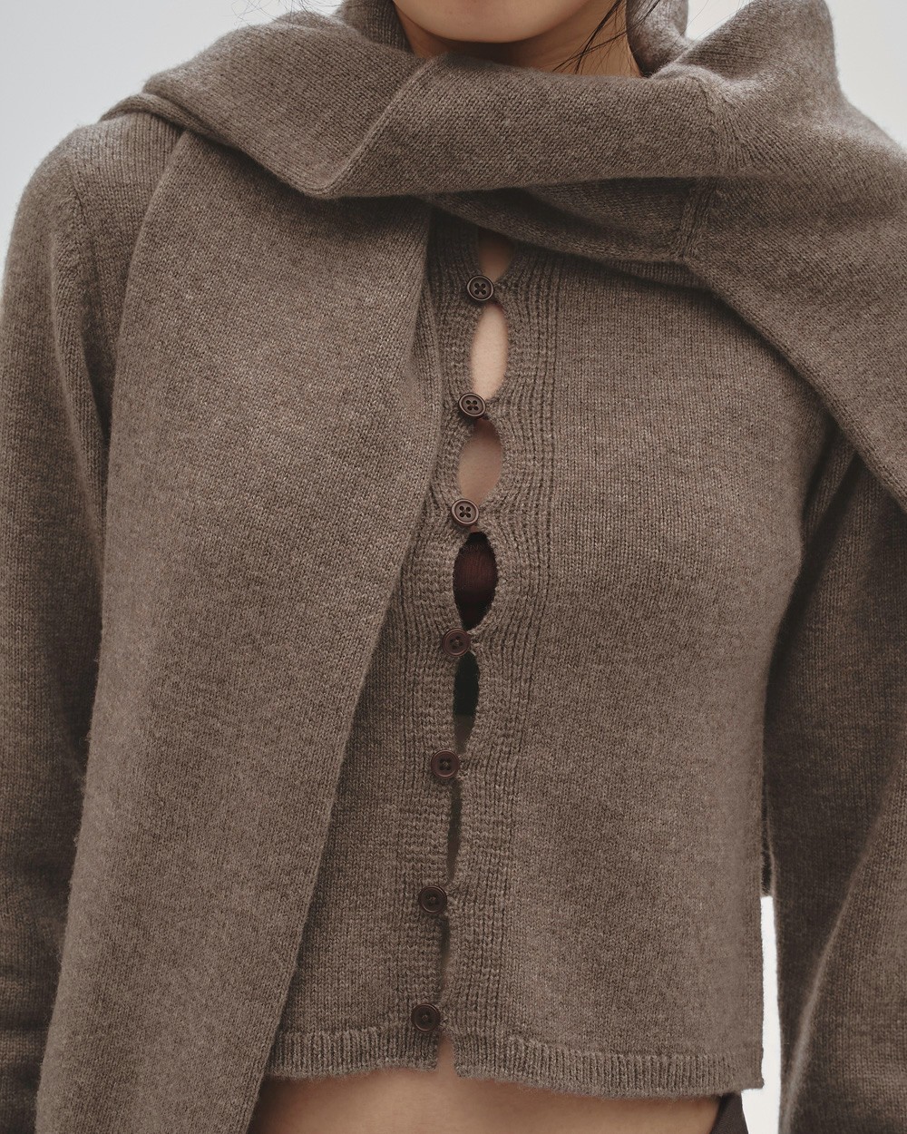 Cashmere Compact Cardigan Cashmere Compact Cardigan,カシミヤコンパクトカーディガン,12520509,カシミヤカーディガン,コンパクトカーディガン,コンパクトニットトップス,カーディガン,ニットカーディガン,カシミヤトップス,ニットトップス,ショートカーディガン,ショートカシミヤカーディガン,セットアップ,todayful,トゥデイフル,lifes,ライフズ,25aw,吉田怜香