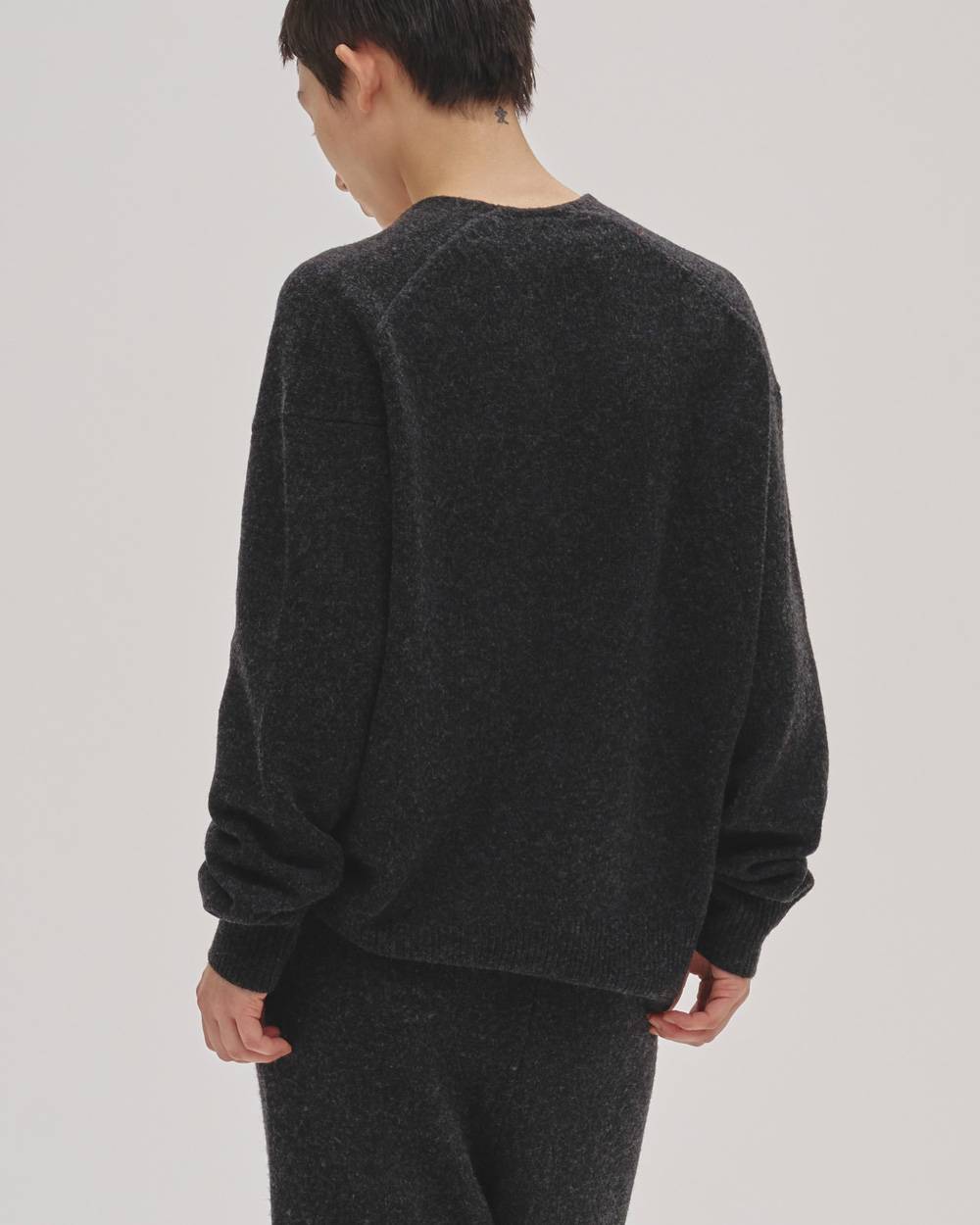 ✨美品✨TODAYFUL Uネックカシミアニット　カシミヤ100% ダークグレー TODAYFUL（トゥデイフル）の「Uネックカシミアニット（ニット