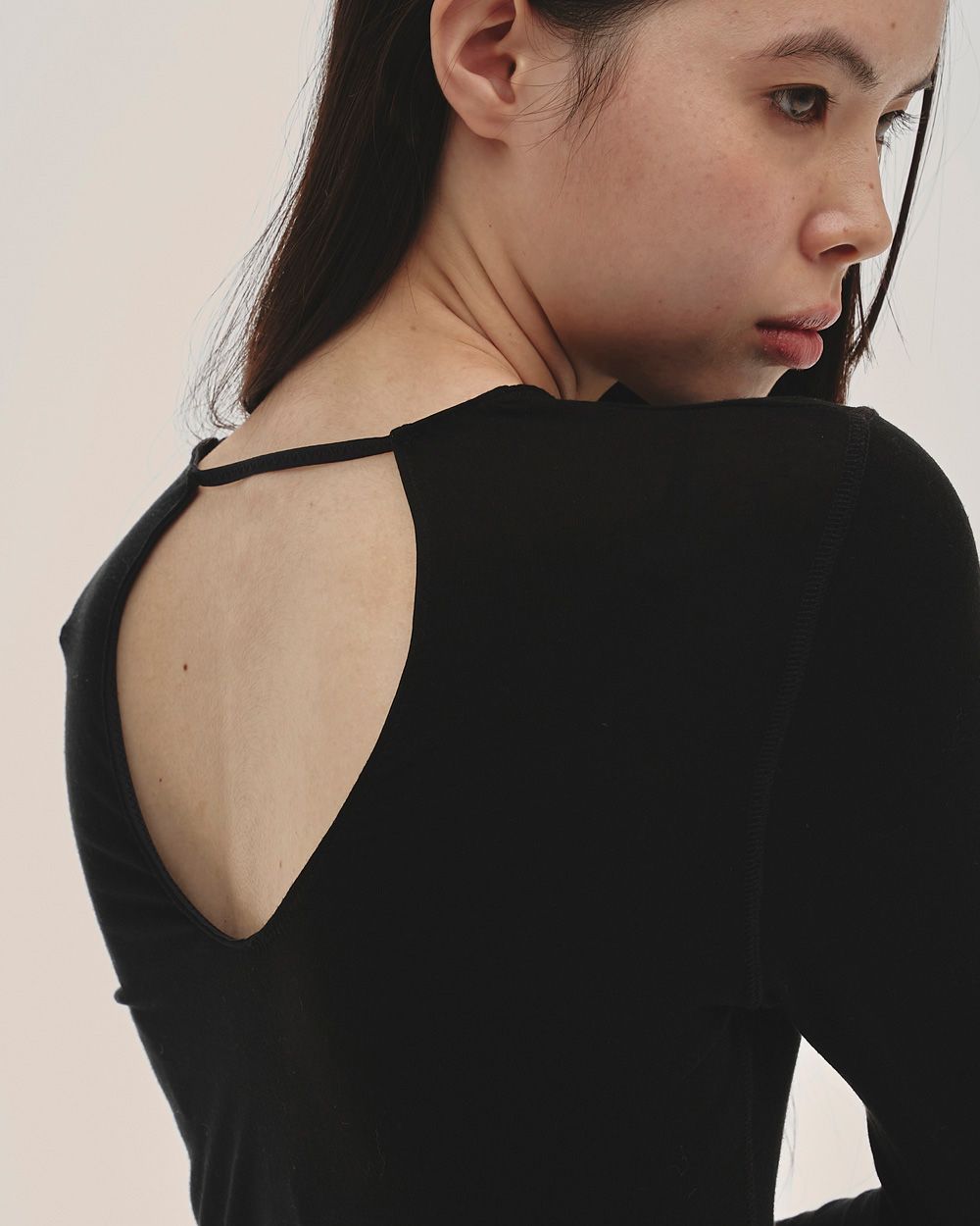 Powdery Backopen Tops Powdery Backopen Tops,パウダリーバックオープントップス,12520609,バックオープントップス,トップス,カットソー,ロングスリーブトップス,バックオープンカットソー,todayful,トゥデイフル,lifes,ライフズ,25aw,吉田怜香