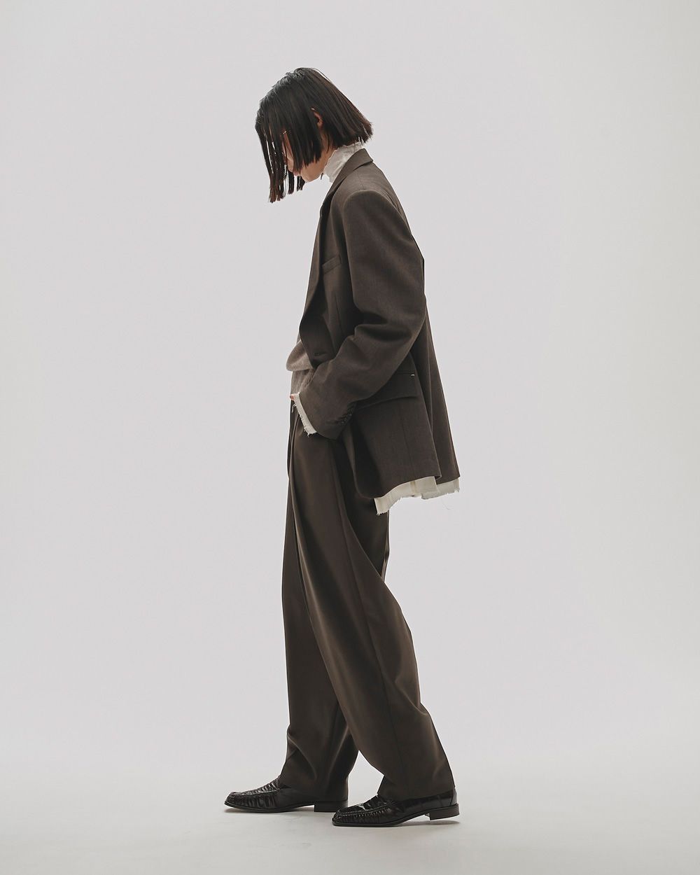 Tapered Tuck Trousers Tapered Tuck Trousers,テーパードタックトラウザーズ,12520710,タックトラウザーズ,タックパンツ,パンツ,ボトムス,トラウザーズ,テーパードパンツ,todayful,トゥデイフル,lifes,ライフズ,25aw,吉田怜香