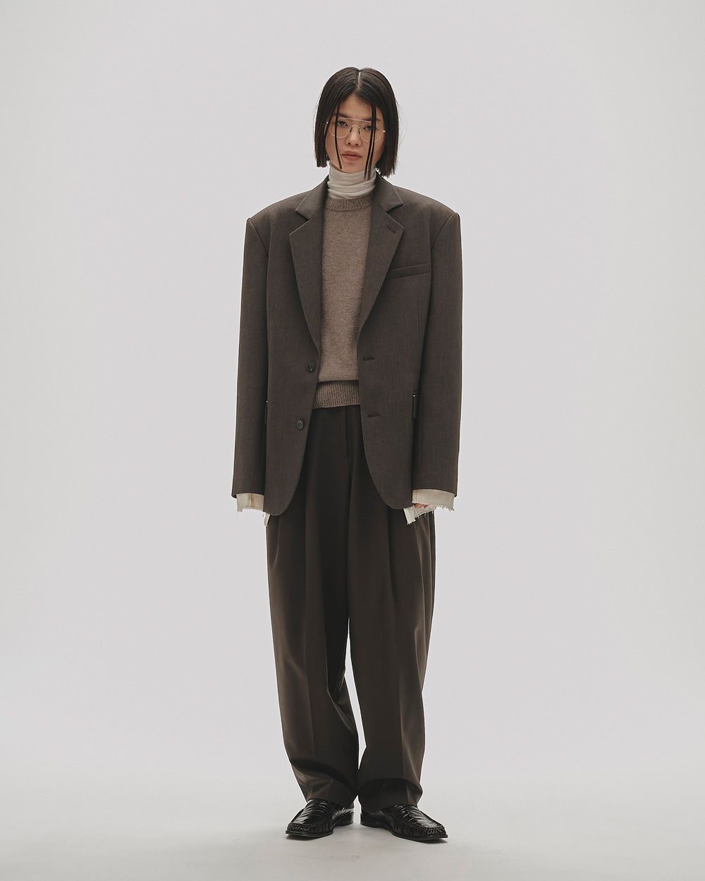 Tapered Tuck Trousers Tapered Tuck Trousers,テーパードタックトラウザーズ,12520710,タックトラウザーズ,タックパンツ,パンツ,ボトムス,トラウザーズ,テーパードパンツ,todayful,トゥデイフル,lifes,ライフズ,25aw,吉田怜香