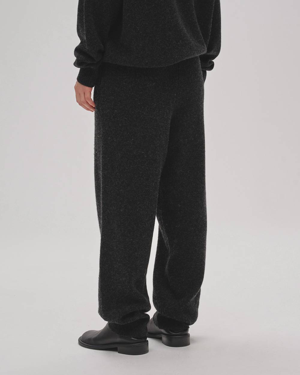 Cashmere Easy Pants Cashmere Easy Pants,カシミヤイージーパンツ,12520718,パンツ,ボトムス,ニットパンツ,カシミヤ,イージーパンツ,ラフパンツ,セットアップ,todayful,トゥデイフル,lifes,ライフズ,25aw,吉田怜香