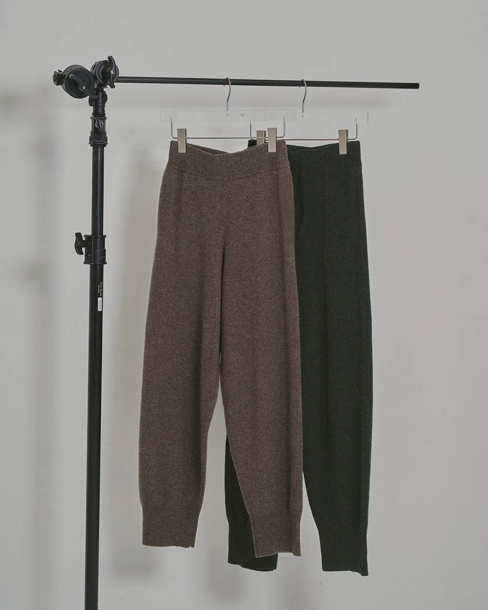 Cashmere Easy Pants Cashmere Easy Pants,カシミヤイージーパンツ,12520718,パンツ,ボトムス,ニットパンツ,カシミヤ,イージーパンツ,ラフパンツ,セットアップ,todayful,トゥデイフル,lifes,ライフズ,25aw,吉田怜香