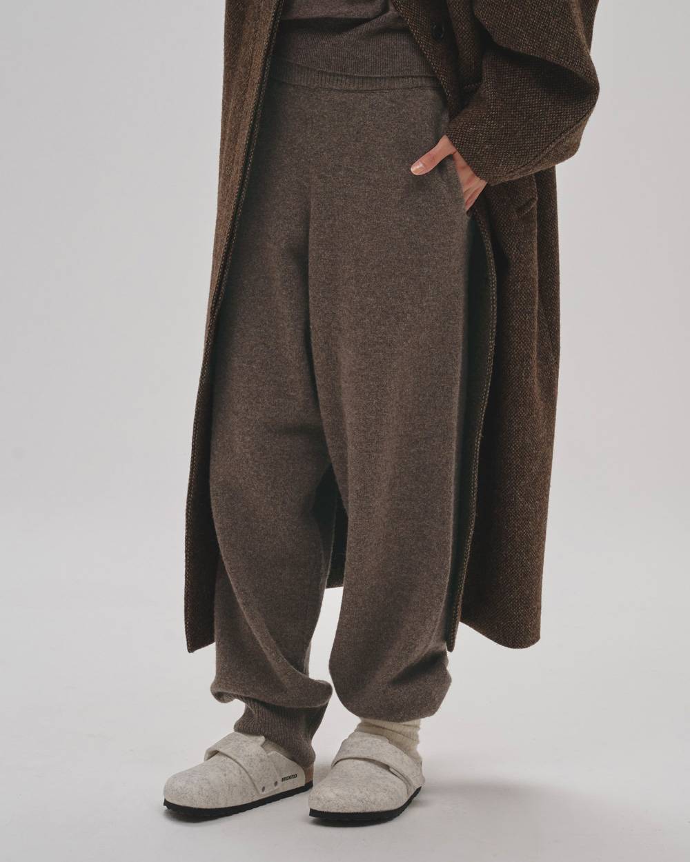 Cashmere Easy Pants Cashmere Easy Pants,カシミヤイージーパンツ,12520718,パンツ,ボトムス,ニットパンツ,カシミヤ,イージーパンツ,ラフパンツ,セットアップ,todayful,トゥデイフル,lifes,ライフズ,25aw,吉田怜香