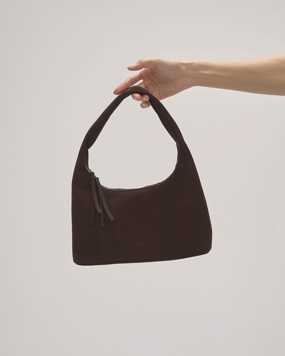 Round Leather Bag Round Leather Bag,ラウンドレザーバッグ,12521015,レザーバッグ,ラウンドバッグ,ショルダーバッグ,バッグ,レザーバッグ,todayful,トゥデイフル,lifes,ライフズ,25aw,吉田怜香
