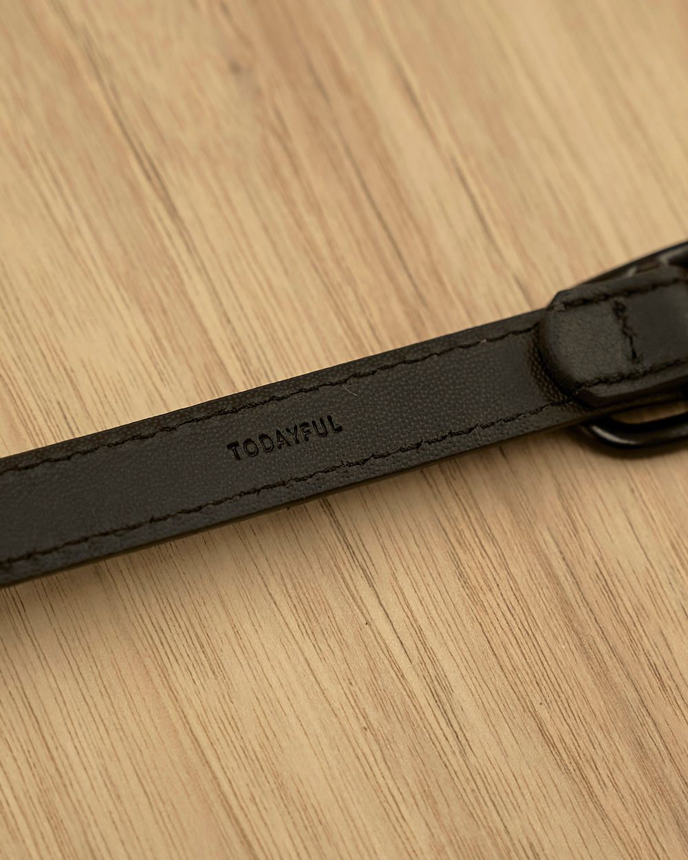 Narrow Leather Belt Narrow Leather Belt,ナローレザーベルト,12521017,レザーベルト,革ベルト,細いベルト,アクセサリー,ユニセックス,todayful,トゥデイフル,lifes,ライフズ,25aw,吉田怜香