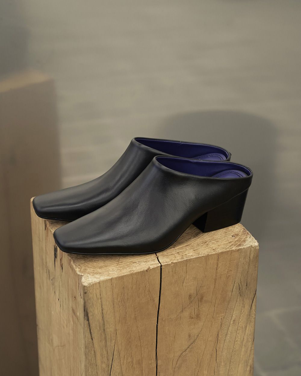 Squaretoe Leather Sabot Squaretoe Leather Sabot,スクエアレザーサボ,12521020,スクエアサボ,サボ,シューズ,レザーサボ,レザーシューズ,スクエアトゥサボ,靴,サンダル,todayful,トゥデイフル,lifes,ライフズ,25aw,吉田怜香