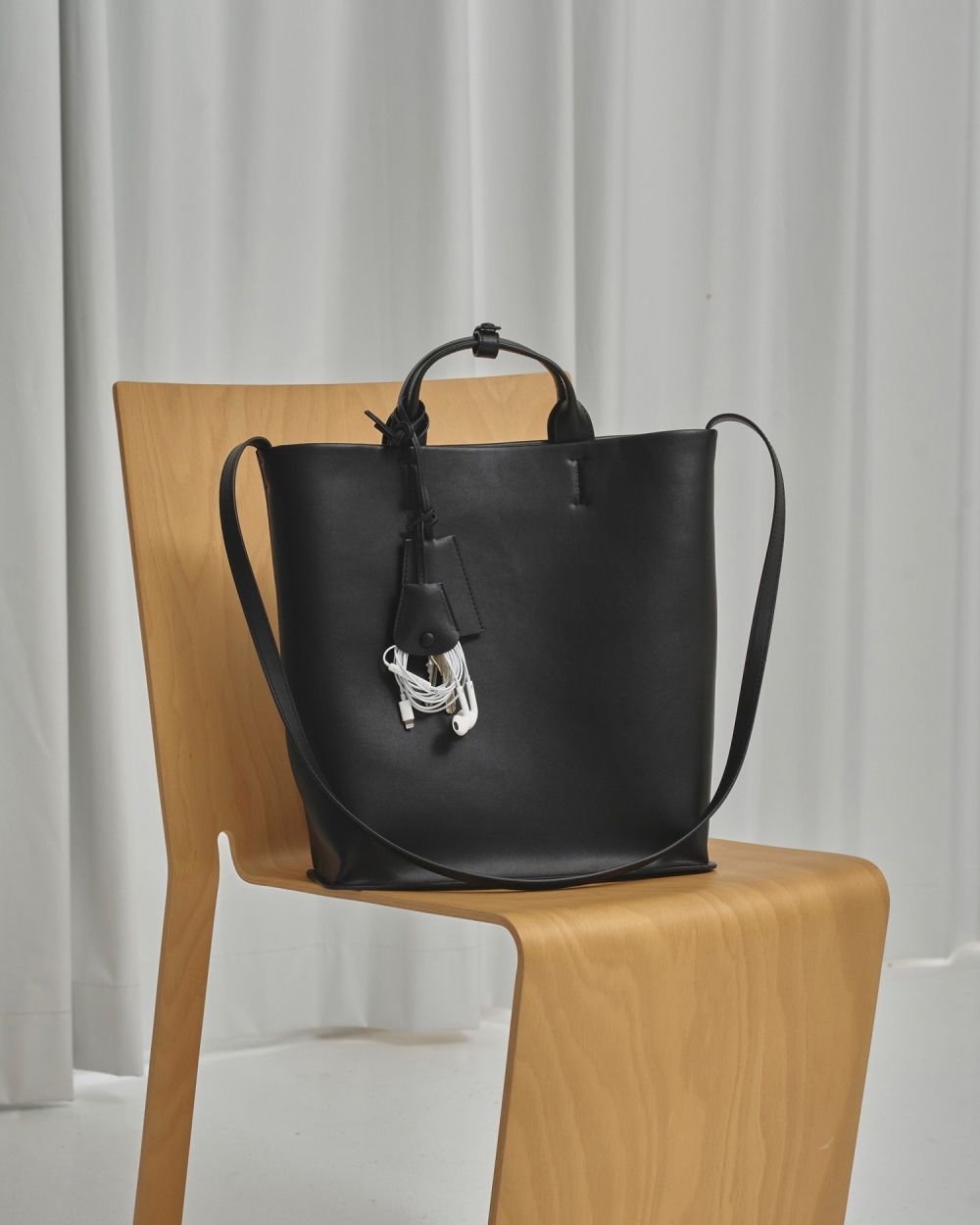 Useful Leather Bag(L) Useful Leather Bag(L),ユースフルレザーバッグL,12521021,バッグ,レザーバッグ,2wayバッグ,2wayレザーバッグ,ショルダーバッグ,ショルダーレザーバッグ,デイリーバッグボックスバッグ,ボックスシルエットバッグ,todayful,トゥデイフル,lifes,ライフズ,25aw,吉田怜香