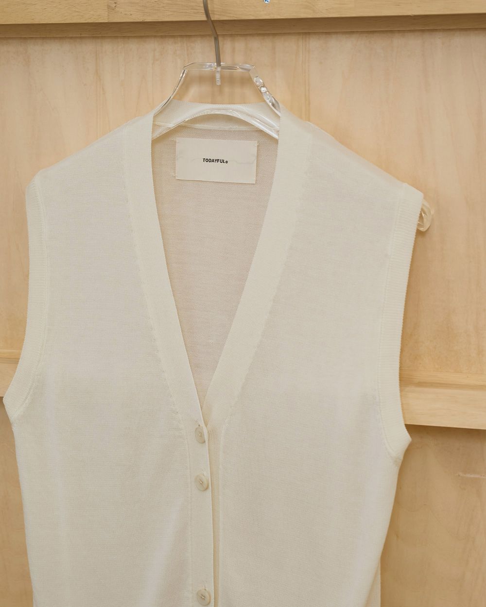 Tencelsilk Knit Vest Tencelsilk Knit Vest,テンセルシルクニットベスト,12610517,テンセルシルク,ニットベスト,ニット,ベスト,ニットトップ,todayful,トゥデイフル,lifes,吉田怜香,26ss