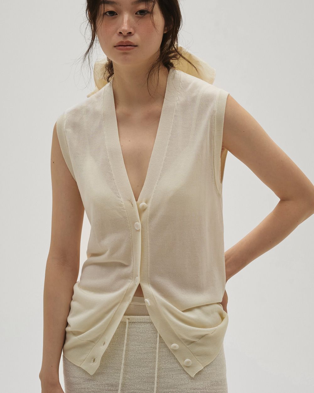 Tencelsilk Knit Vest Tencelsilk Knit Vest,テンセルシルクニットベスト,12610517,テンセルシルク,ニットベスト,ニット,ベスト,ニットトップ,todayful,トゥデイフル,lifes,吉田怜香,26ss