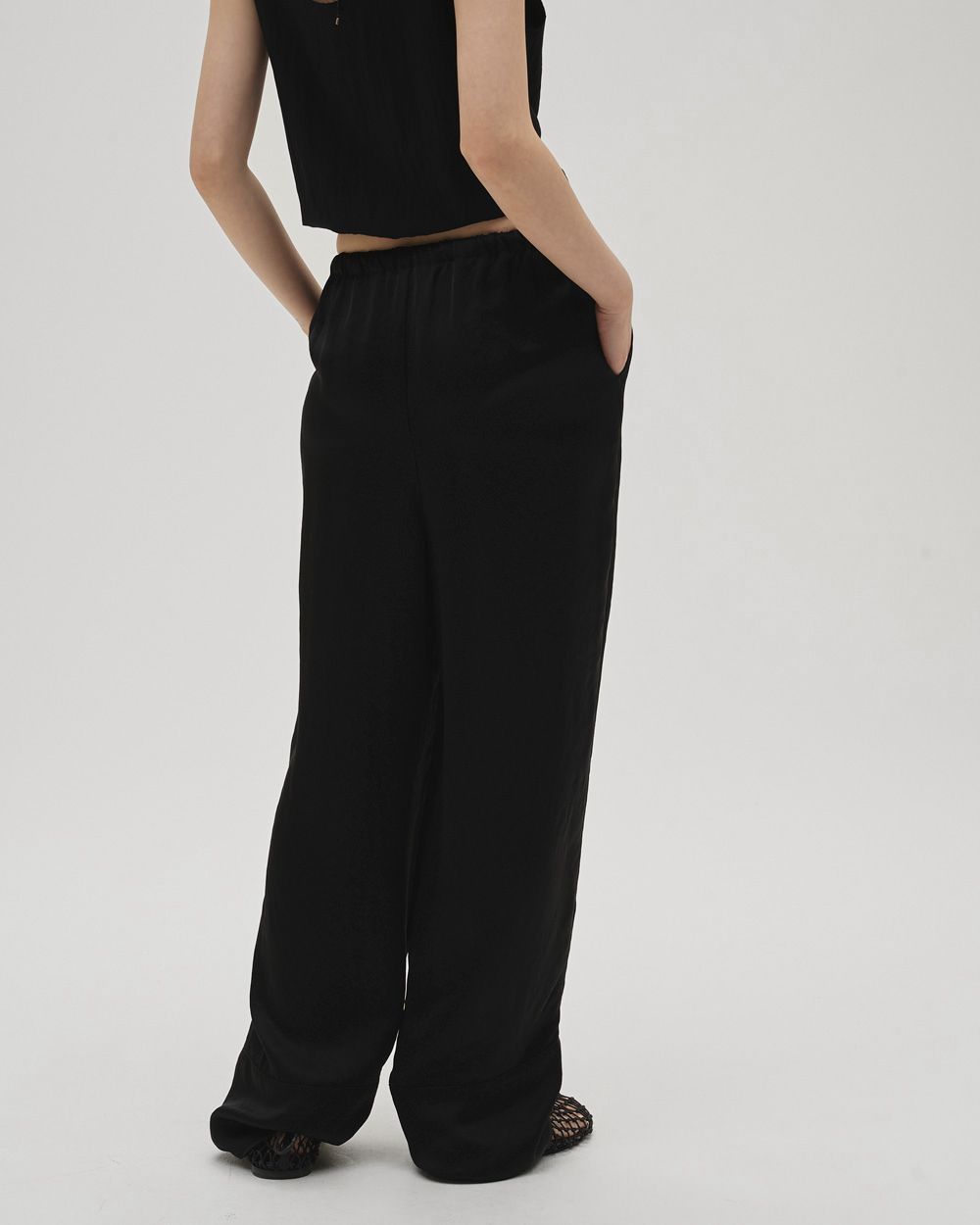 Satin Easy Pants Satin Easy Pants,サテンイージーパンツ,12610704,サテンパンツ,イージーパンツ,パンツ,ボトムス,セットアップ,todayful,トゥデイフル,lifes,吉田怜香,26ss