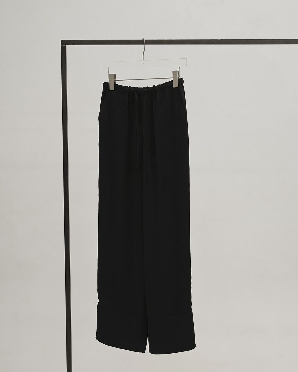 TODAYFUL × Studio Doe Satin Easy Pants TODAYFUL（トゥデイフル）の「[TODAYFUL × Studio Doe] Satin