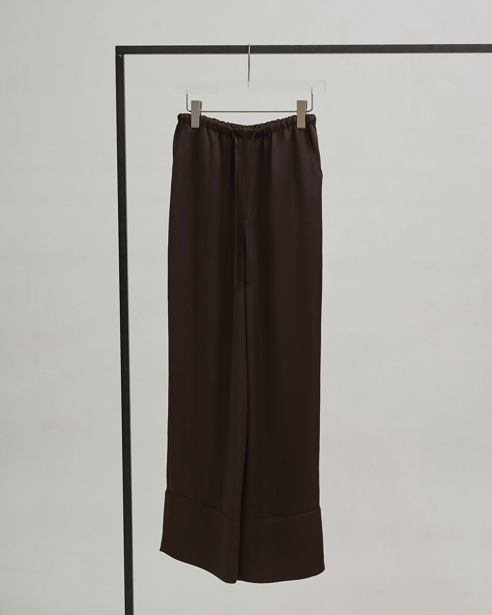 TODAYFUL × Studio Doe Satin Easy Pants TODAYFUL（トゥデイフル）の「[TODAYFUL × Studio Doe] Satin