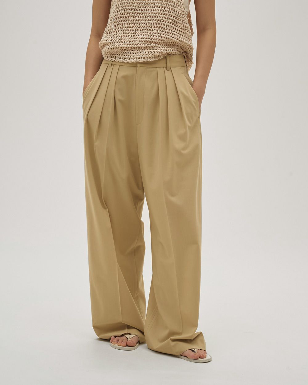 Dry Touch Tuck Trousers Dry Touch Tuck Trousers,ドライタッチタックトラウザーズ,12610705,パンツ,ボトムス,トラウザーズ,ドライタッチトラウザーズ,タックトラウザーズ,todayful,トゥデイフル,lifes,吉田怜香,26ss