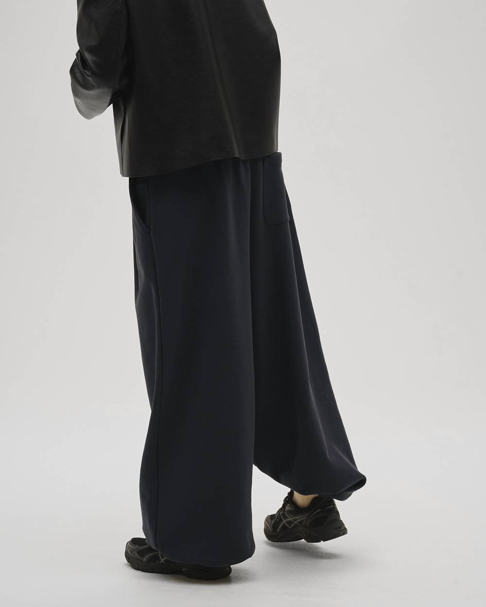 Tuck Sweat Pants Tuck Sweat Pants,タックスウェットパンツ,12610718,パンツ,ボトムス,スウェット,スウェットパンツ,イージーパンツ,ワイドパンツ,todayful,トゥデイフル,lifes,ライフズ,26ss,吉田怜香