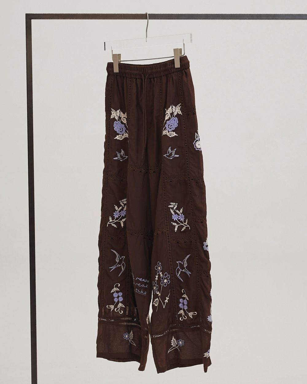 パンツ Embroidery Patchwork Trousers 12410703 TODAYFUL（トゥデイフル）の「TODAYFUL Embroidery Patchwork
