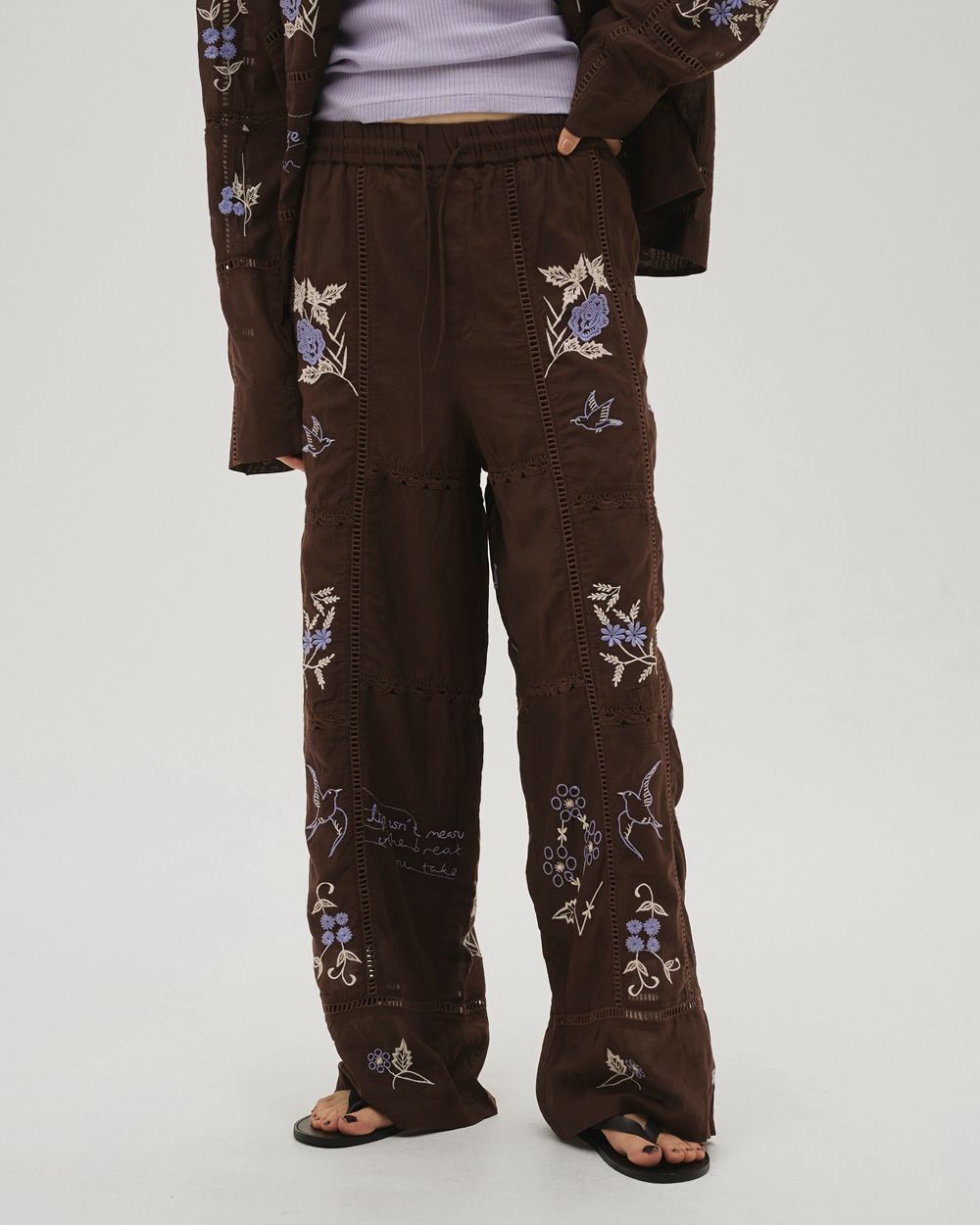 専用ページ♡Embroidery Patchwork Trousers パンツ TODAYFUL（トゥデイフル）の「Embroidery Patchwork Trousers