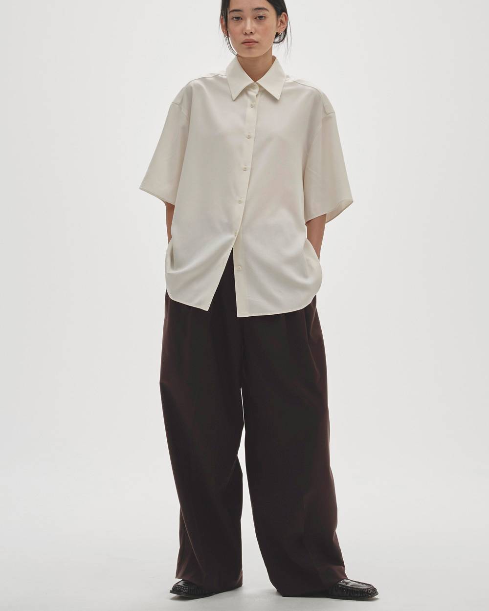 Lightweight Tuck Trousers Lightweight Tuck Trousers,ライトウェイトタックトラウザーズ,12610723,タックトラウザーズ,パンツ,トラウザーズ,ボトムス,ワイドパンツ,todayful,トゥデイフル,lifes,吉田怜香,26aw