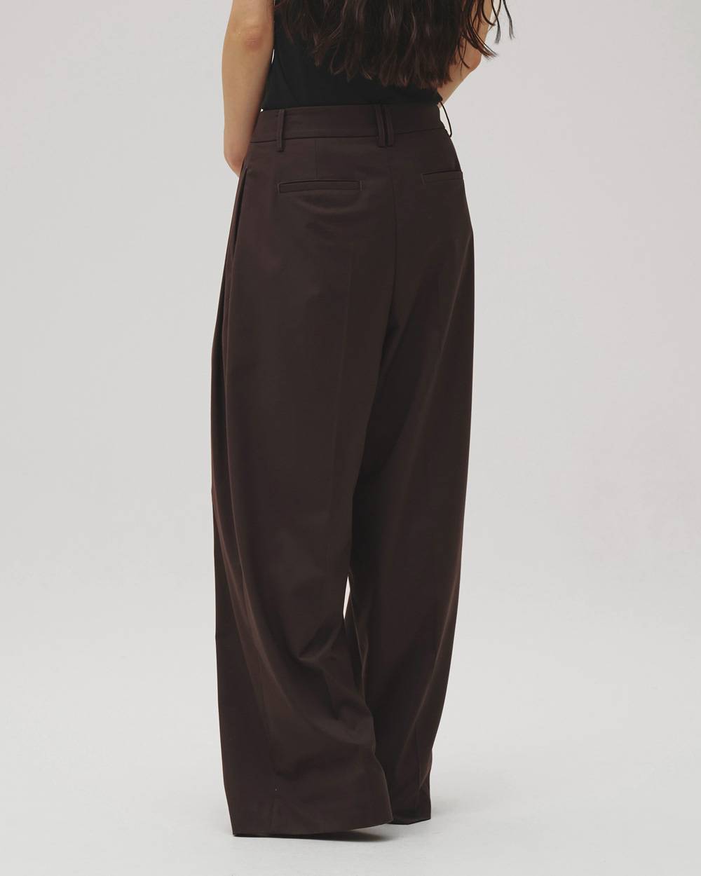 Lightweight Tuck Trousers Lightweight Tuck Trousers,ライトウェイトタックトラウザーズ,12610723,タックトラウザーズ,パンツ,トラウザーズ,ボトムス,ワイドパンツ,todayful,トゥデイフル,lifes,吉田怜香,26aw