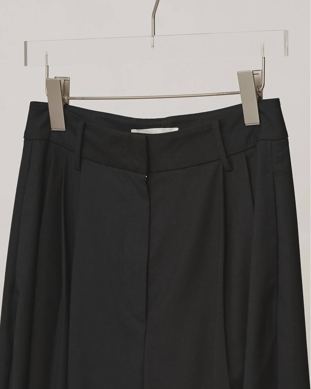 Lightweight Tuck Trousers Lightweight Tuck Trousers,ライトウェイトタックトラウザーズ,12610723,タックトラウザーズ,パンツ,トラウザーズ,ボトムス,ワイドパンツ,todayful,トゥデイフル,lifes,吉田怜香,26aw