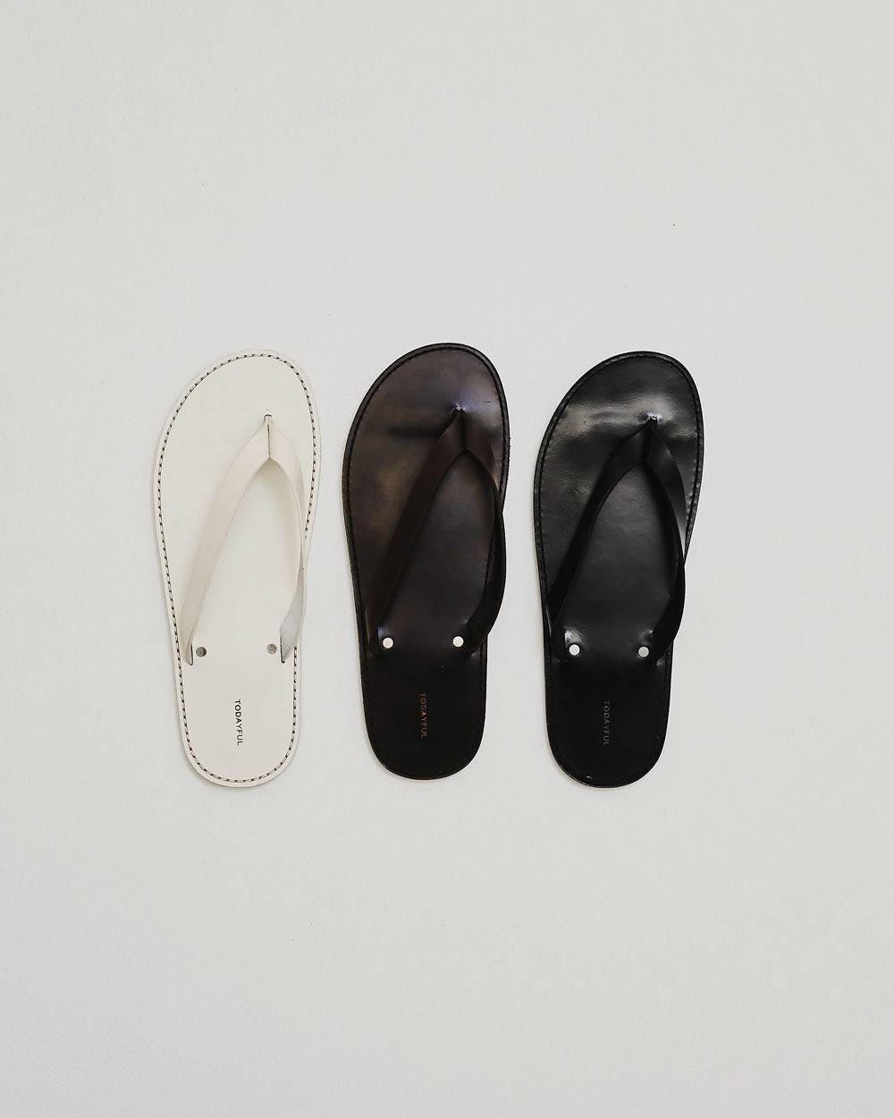 TODAYFUL トングスライドサンダル 38 白 黒 TODAYFUL(トゥデイフル) / Life's online store（ライフズ） / Leather