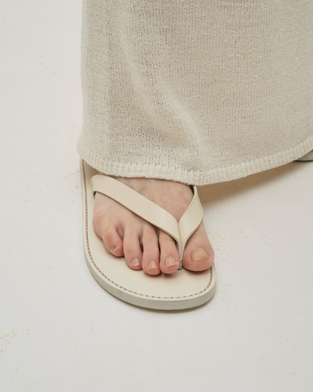 TODAYFUL Tong Leather Sandals サンダル 36 TODAYFUL Tong Leather Sandals サンダル 36 TODAYFUL(トゥデイ