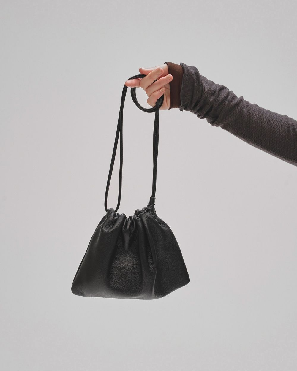 Drawstring Leather Bag Drawstring Leather Bag,ドローストリングレザーバッグ,12611020,ドローストリングバッグ,レザーバッグ,バッグ,鞄,todayful,トゥデイフル,lifes,吉田怜香,26ss