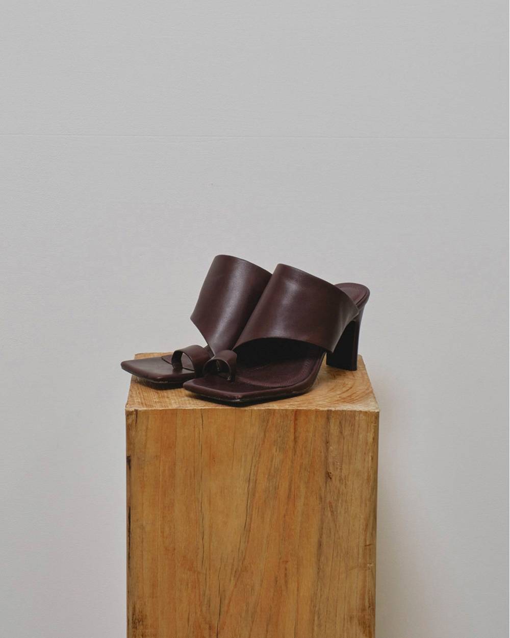 靴 TODAYFUL Square Leather Sandals TODAYFUL(トゥデイフル) / Life's online store（ライフズ） / Square