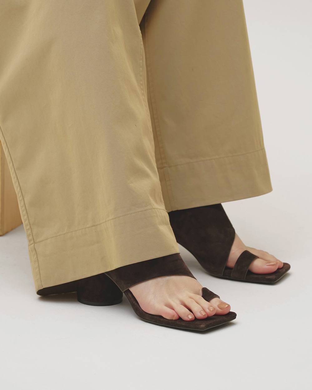 Square Suede Sandals Square Suede Sandals,スクエアスエードサンダル,12611026,スエードサンダル,スクエアサンダル,サンダル,靴,シューズ,todayful,トゥデイフル,lifes,吉田怜香,26aw