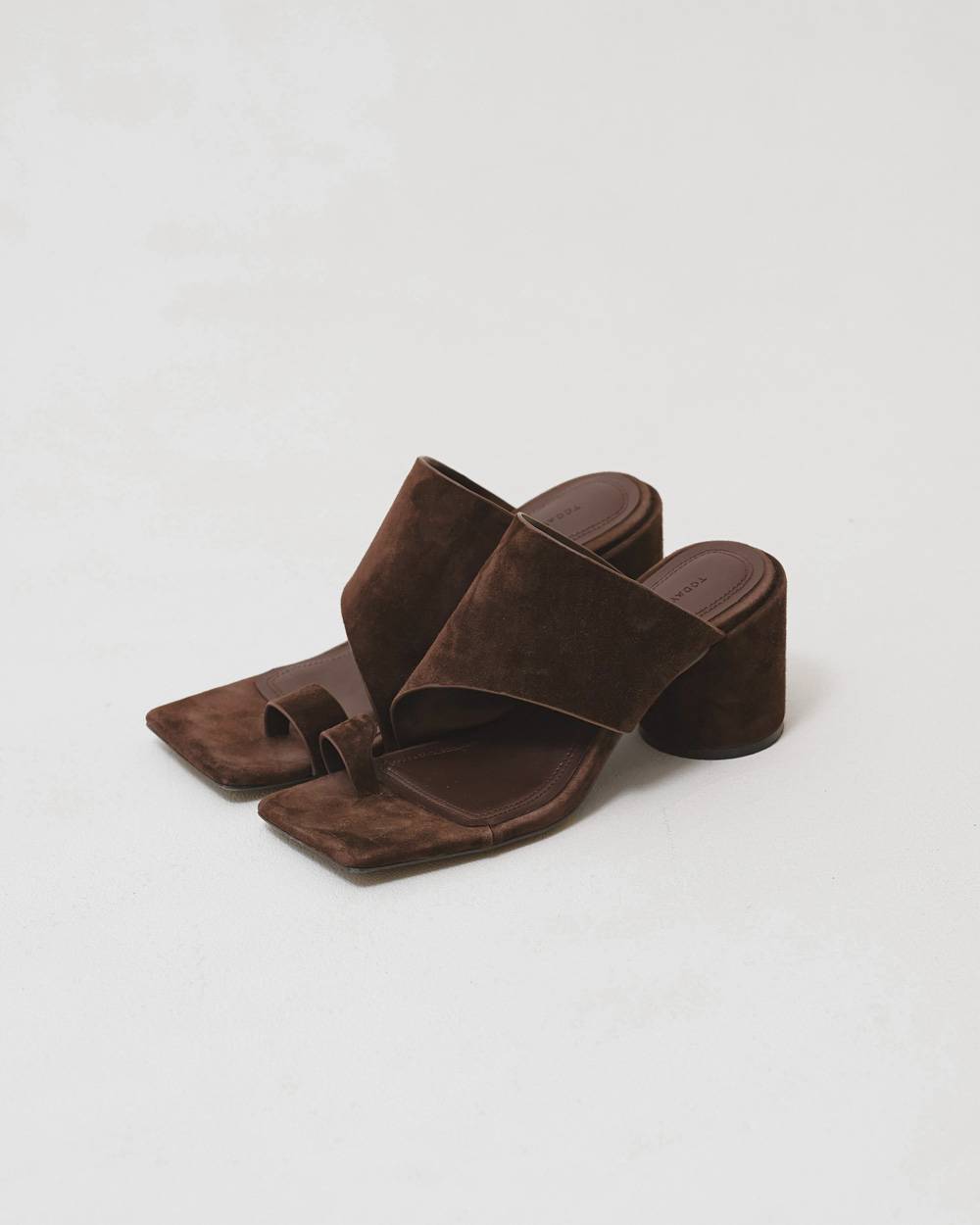 Square Suede Sandals Square Suede Sandals,スクエアスエードサンダル,12611026,スエードサンダル,スクエアサンダル,サンダル,靴,シューズ,todayful,トゥデイフル,lifes,吉田怜香,26aw