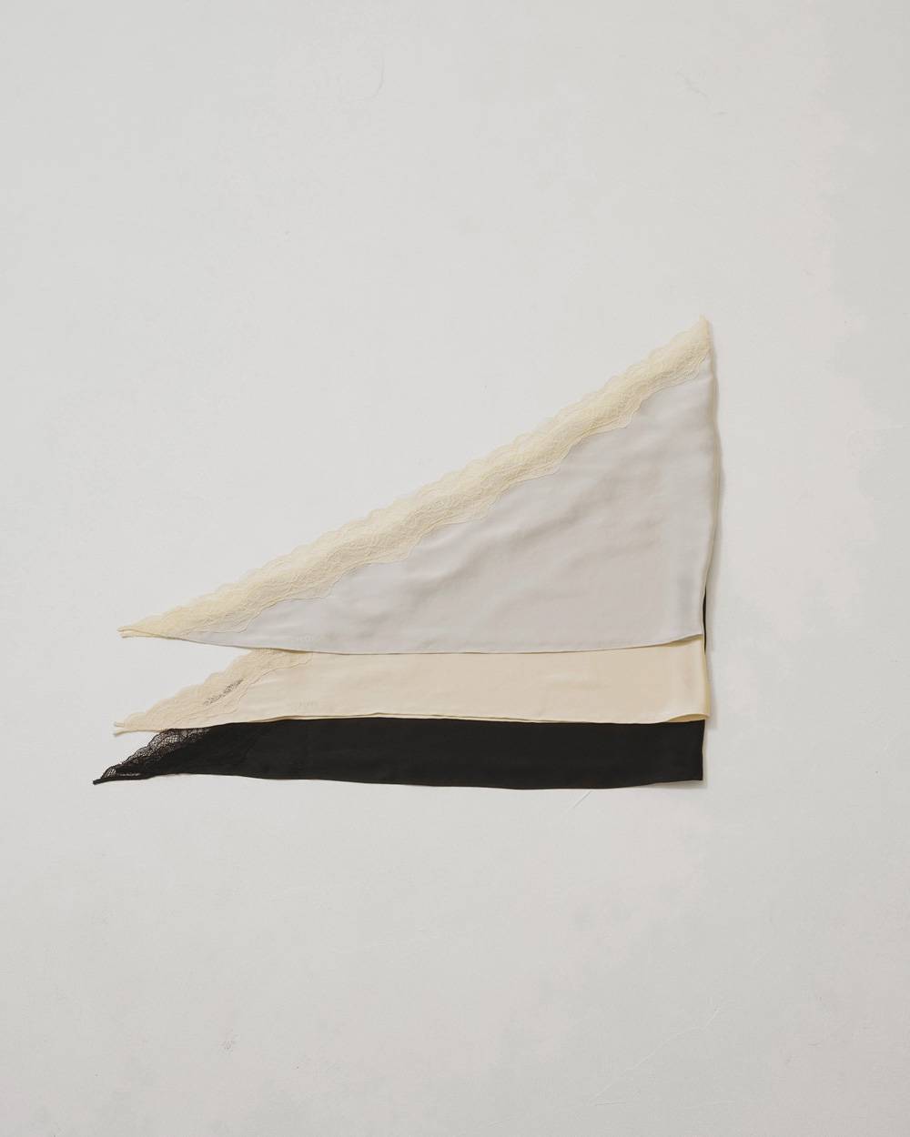 Satin Lace Scarf Satin Lace Scarf,サテンレーススカーフ,12611027,サテン,レーススカーフ,スカーフ,レース,アクセサリー,todayful,トゥデイフル,lifes,吉田怜香,26aw