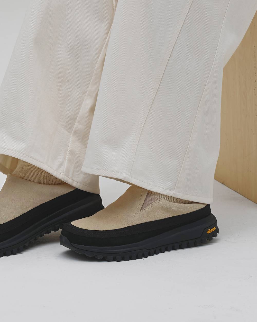 Vibramsole Leather Sabot Vibramsole Leather Sabot,ビブラムソールレザーサボ,12611032,ビブラムソール,レザーサボ,サボ,シューズ,サンダル,靴,todayful,トゥデイフル,lifes,吉田怜香,26aw