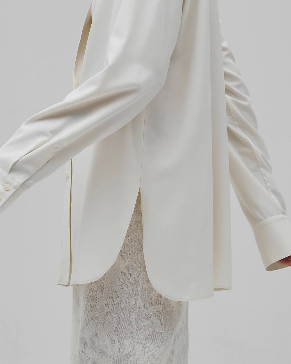 Silky Skipper Shirts Silky Skipper Shirts,シルキースキッパーシャツ,12620403,スキッパーシャツ,シャツ,シルキーシャツ,トップス,todayful,トゥデイフル,lifes,吉田怜香,26aw