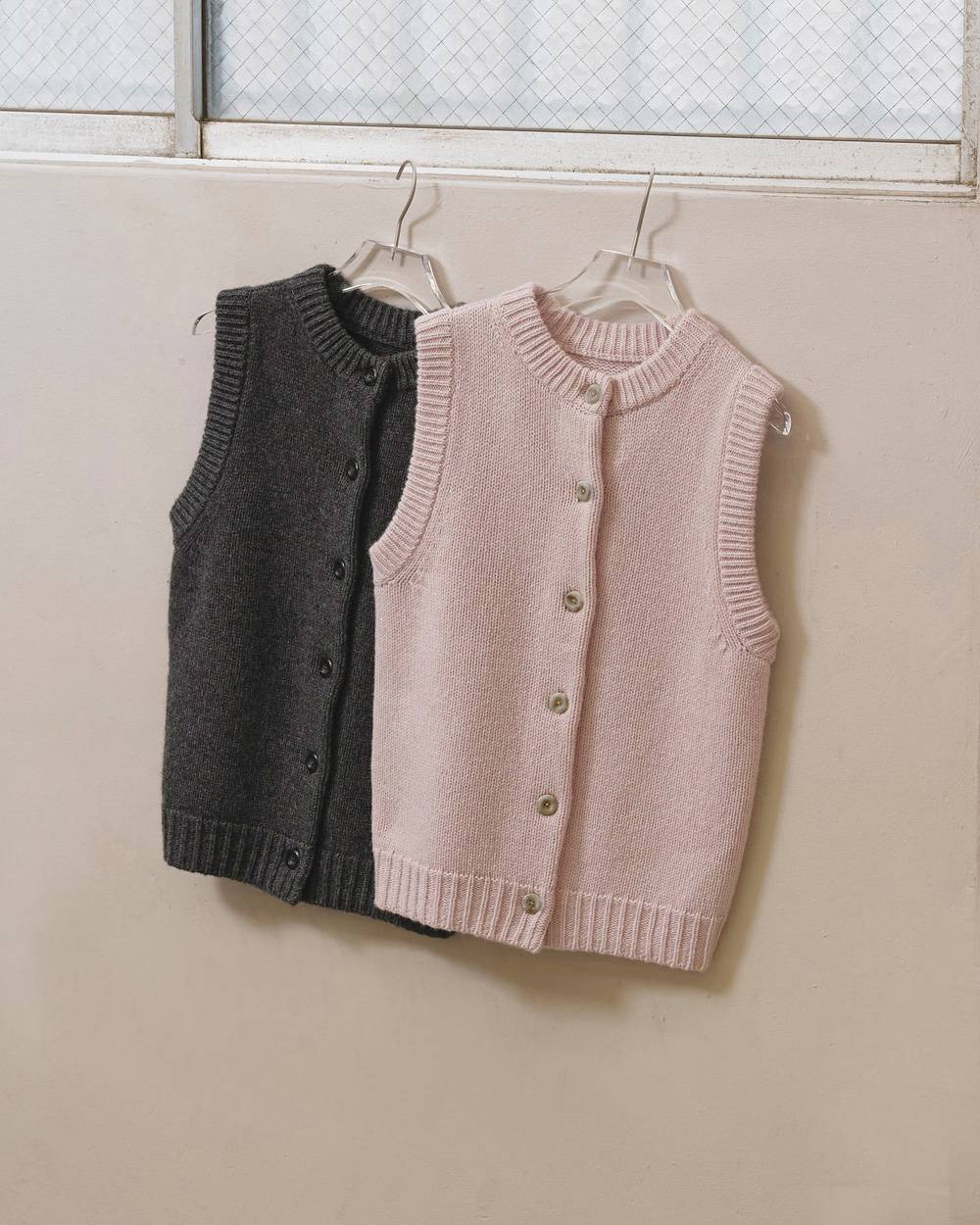 2way Knit Vest 2way Knit Vest,2ウェイニットベスト,12620502,ニットベスト,ベスト,2wayベスト,2wayニット,ニットトップ,ベスト,todayful,トゥデイフル,lifes,吉田怜香,26aw