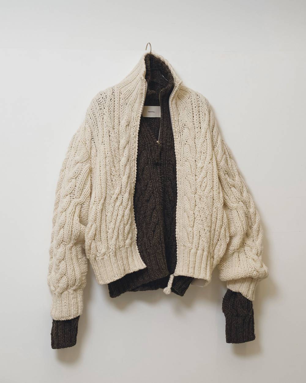 Volume Handknit Cardigan Volume Handknit Cardigan,ボリュームハンドニットカーディガン,12620511,ハンドニット,ボリュームニット,カーディガン,アウター,トップス,todayful,トゥデイフル,lifes,吉田怜香,26aw