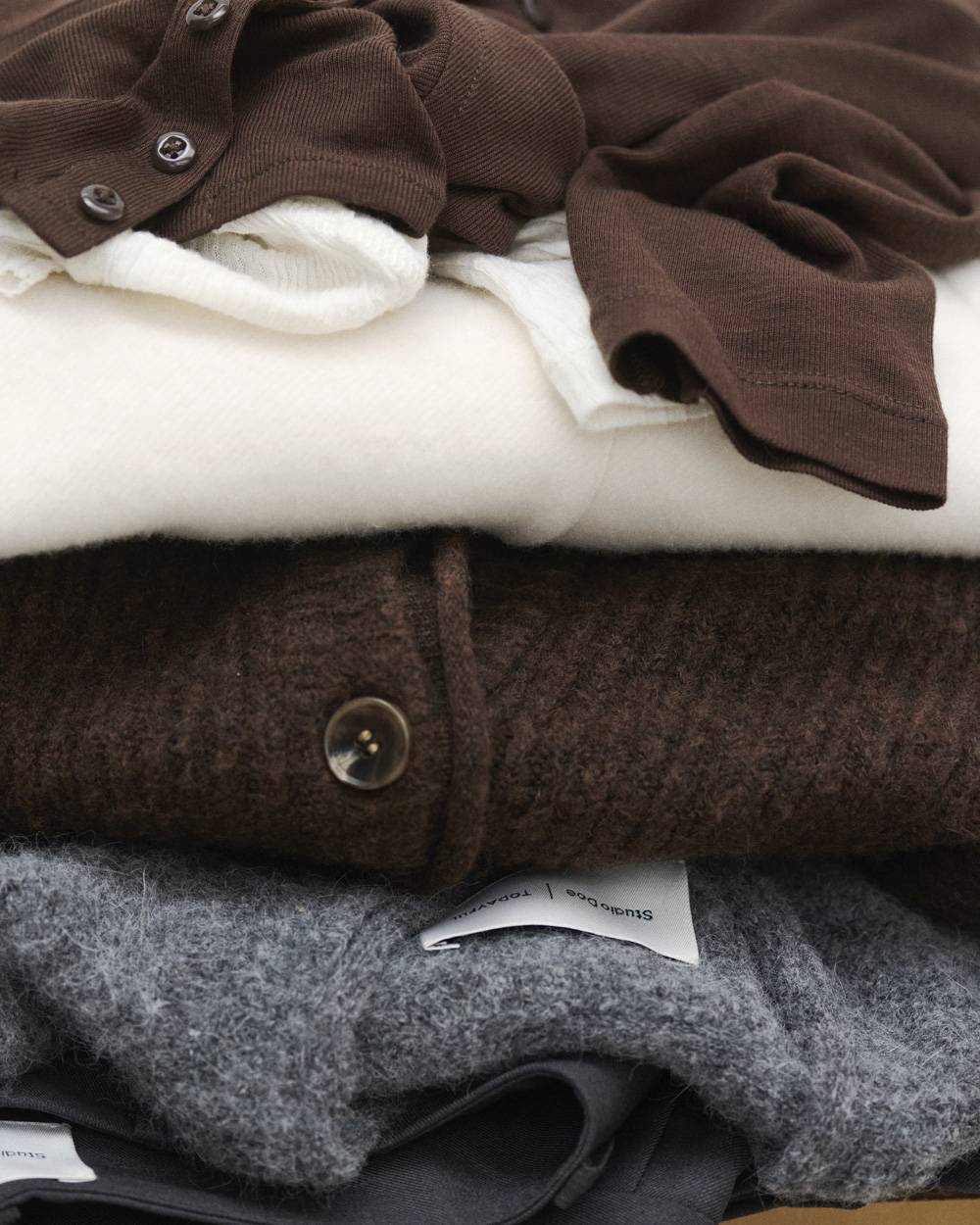 Brushed Knit Cardigan Brushed Knit Cardigan,ブラッシュドニットカーディガン,12620537,ニットカーディガン,ブラッシュドカーディガン,ニット,カーディガン,todayful,トゥデイフル,lifes,ライフズ,26aw,スタジオドー,StudioDoe,台湾ブランド,コラボ商品,コラボレーションアイテム,限定商品