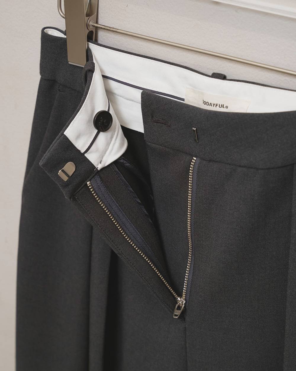 Bonding Wide Trousers Bonding Wide Trousers,ボンディングワイドトラウザー,12620702,ボンディング,ワイドトラウザー,タックパンツ,トラウザー,ボトムス,パンツ,todayful,トゥデイフル,lifes,吉田怜香,26aw