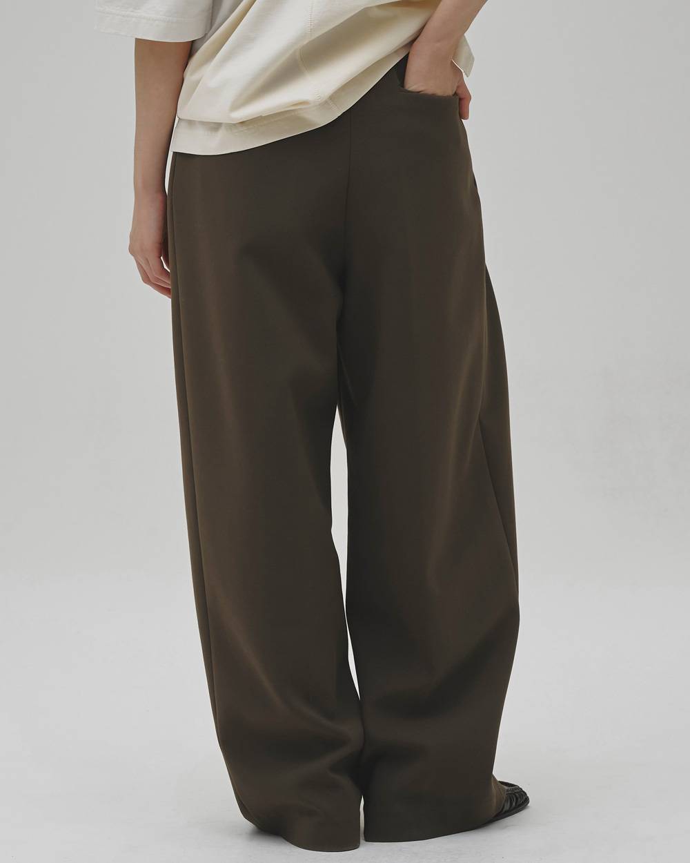 Bonding Wide Trousers Bonding Wide Trousers,ボンディングワイドトラウザー,12620702,ボンディング,ワイドトラウザー,タックパンツ,トラウザー,ボトムス,パンツ,todayful,トゥデイフル,lifes,吉田怜香,26aw