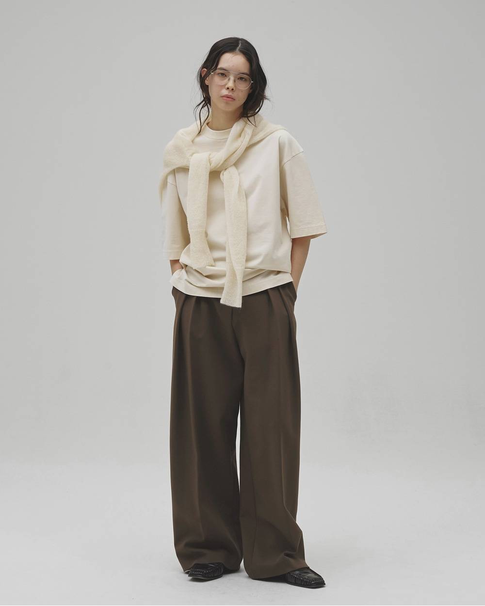 Bonding Wide Trousers Bonding Wide Trousers,ボンディングワイドトラウザー,12620702,ボンディング,ワイドトラウザー,タックパンツ,トラウザー,ボトムス,パンツ,todayful,トゥデイフル,lifes,吉田怜香,26aw