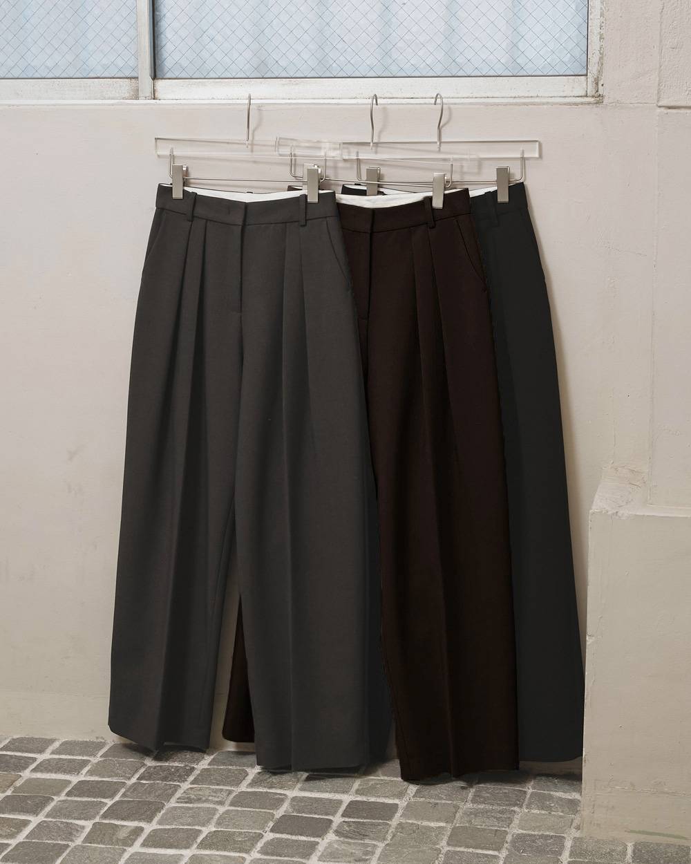 Bonding Wide Trousers Bonding Wide Trousers,ボンディングワイドトラウザー,12620702,ボンディング,ワイドトラウザー,タックパンツ,トラウザー,ボトムス,パンツ,todayful,トゥデイフル,lifes,吉田怜香,26aw